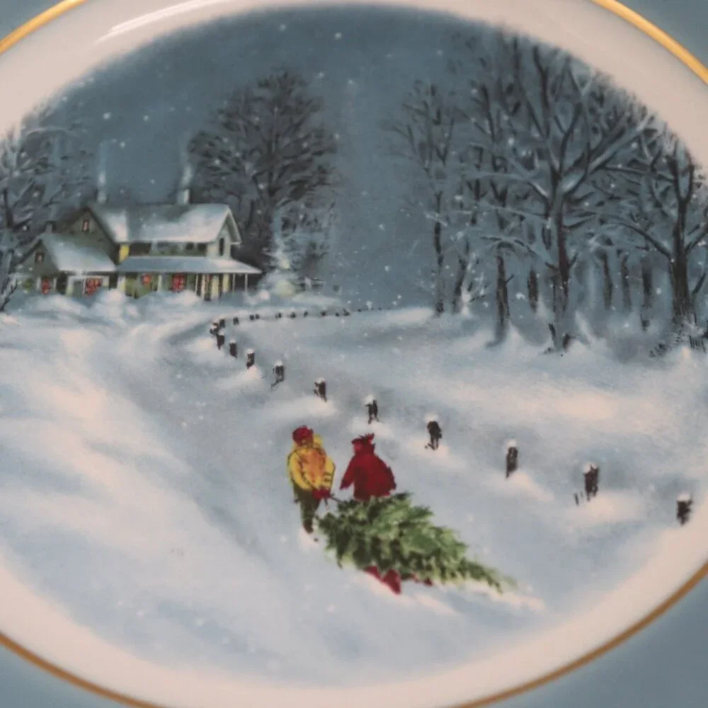 Avon Christmas Plate Bringing Home the Tree 1976 made by Enoch Wedgewood England